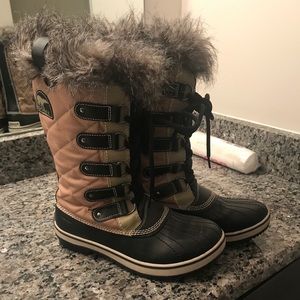 SOREL WINTER BOOTS
